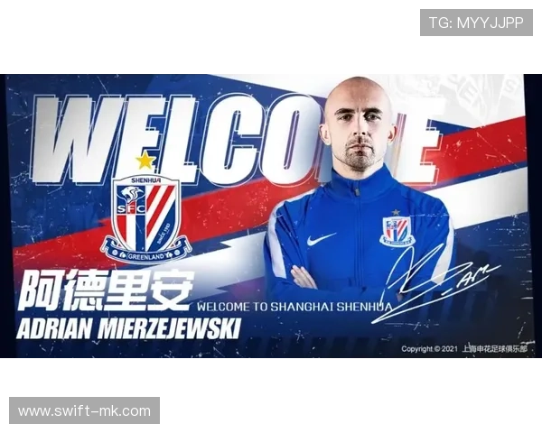 莱万多夫斯基达成生涯700球里程碑，足球传奇再添辉煌一页