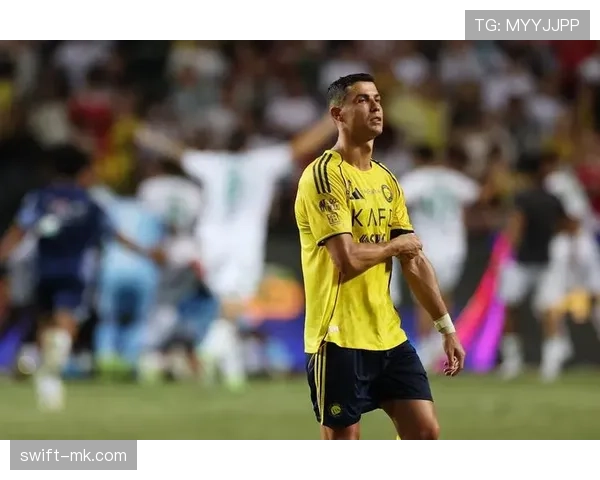 C罗加盟沙特联赛引领中东足球新纪元 C罗加盟沙特联赛引领中东足球新纪元